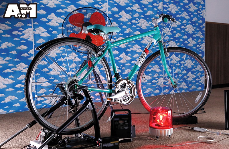 パンチラ連発!素人限定!発電自転車ゲーム