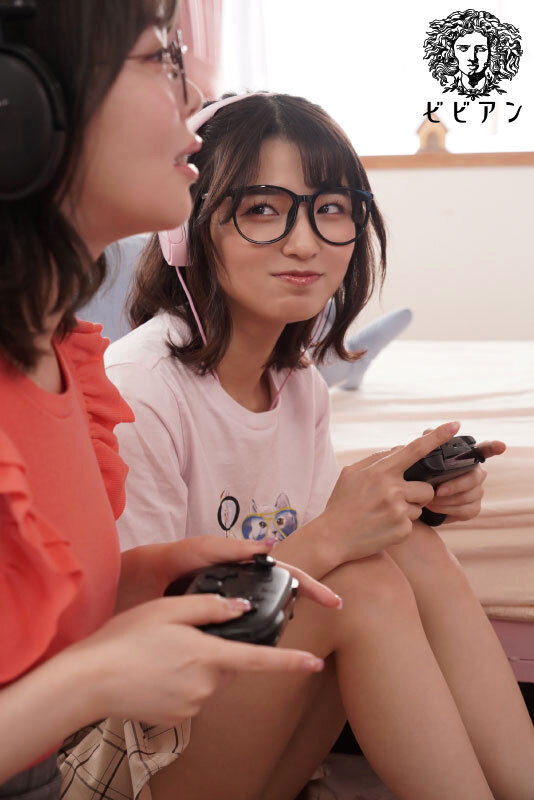 オタク女子会レズビアン SEXの快感にハマったゲーマー女子が無課金でイキまくり絶頂コンティニュー超乱...