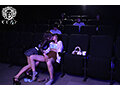 上映中の映画館でまさかギャルにイカされるなんて... 声も出せずエンドロールまでじっくり快楽を植え付けられる羞恥レズ痴● - サンプル 2