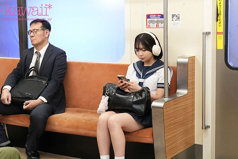 終電で寝過ごした女子学生は駅員に車両痴●され始発まで抜かずの種付けプレス23発 斉藤かさね サンプル