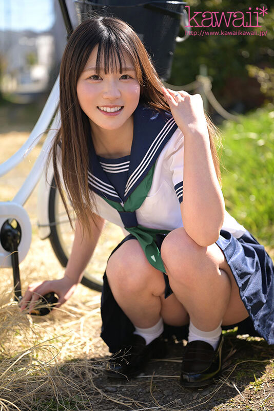 アダルト界で最も若くて制服が似合うロ●ータ人妻少女 桧山しずく AVデビュー 旦那との倦怠期が続く少女おま●こはナマ挿入ナマ中出し願望こっそり出演 サンプル