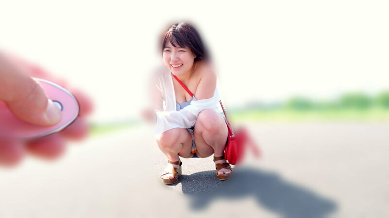 恥ずかしくってたまらない!とびっこおもらし野外散歩 2 小鈴みかん 3枚目