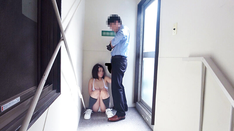 小さいワレメに大人チ〇ポ笑顔が消えて警戒するチビに強引Dキス→クンニ堪能でグッタリ無防備丸出しオマ〇コに理性を失い絶対ダメな極太をメリメリ挿入してしまいました…【ちびっこ2人】禁断イタズラ映像集のサンプル画像14