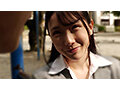 【4K】憧れの美人上司とまさかの相部屋で中出しSEX 宮西ひかる サンプル画像1