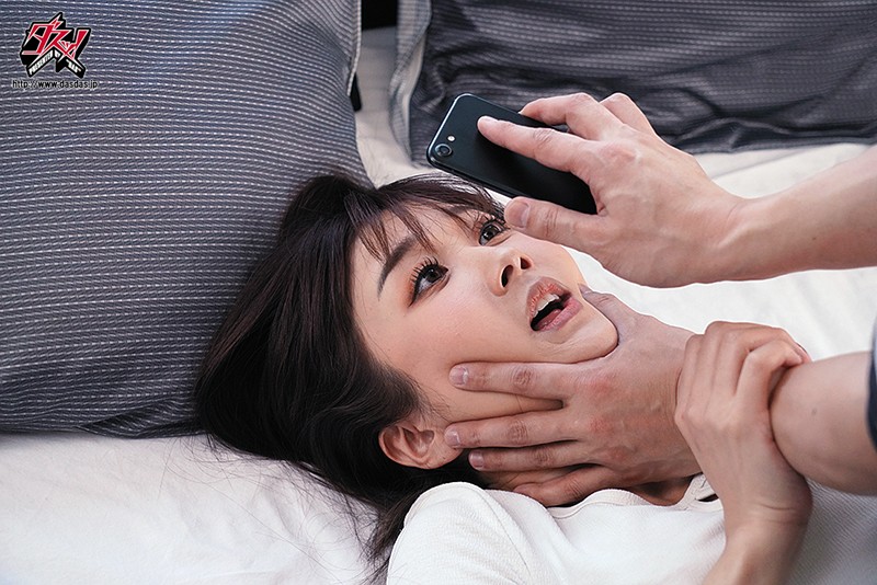 催淫洗脳された美人妻は嫌がりながらも淫乱ビッチになっていた 大槻ひびき 吉良りん