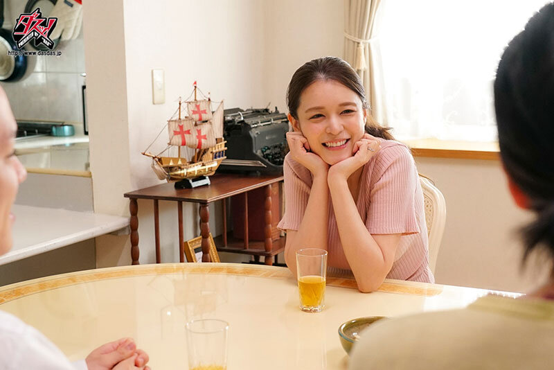 幼い頃、一緒にお風呂に入っていた叔母さんと再び入浴…嬉し恥ずかし甥っ子バスタイム。 橘メアリー - Image 2