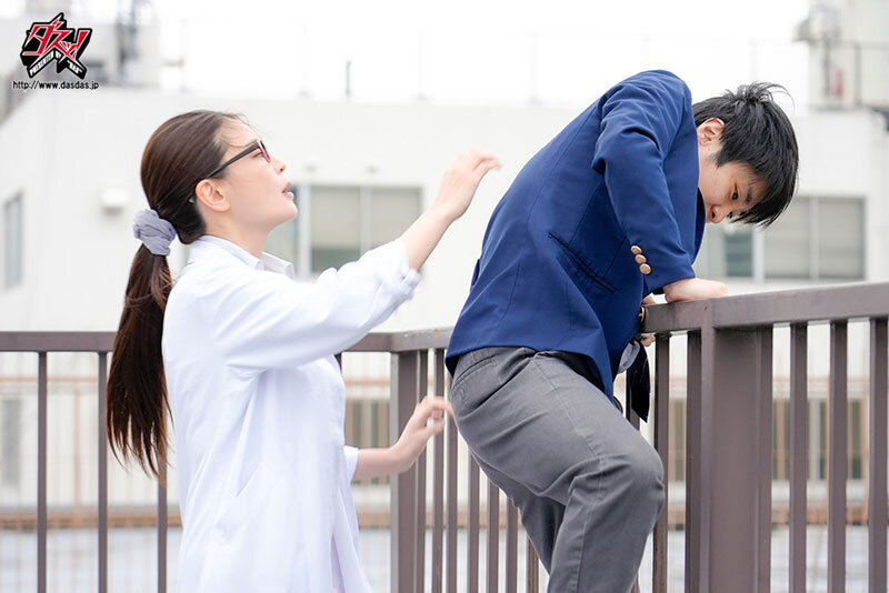 もしも、保健の先生が草食系男子とセフレ関係だったら… 橘メアリー 画像1