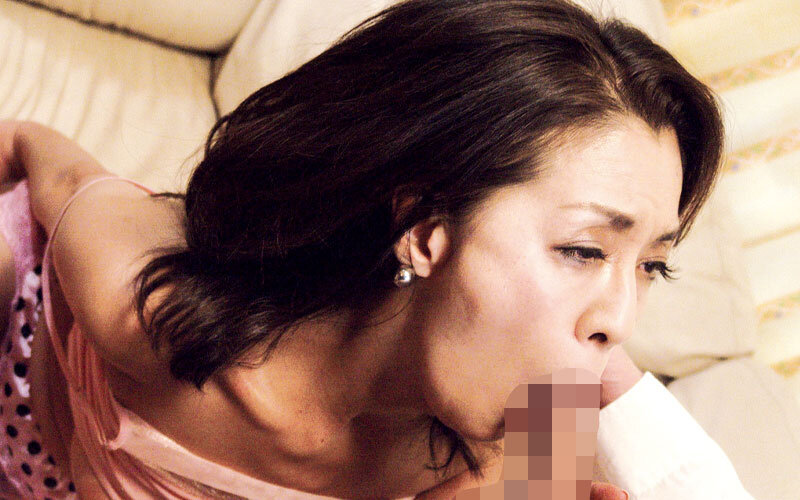 「こんな体のどこがいいの!?」ガリガリ痩せ身体の母はスケベな息子にヤラレちゃう4時間 8枚目