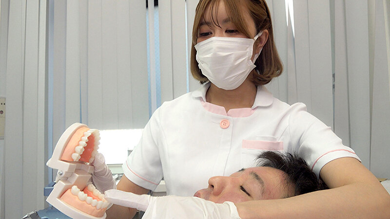 サンプル-確信犯的にふわとろ巨乳を押し付けてくる歯科衛生士が勤務する誘惑デンタルクリニック