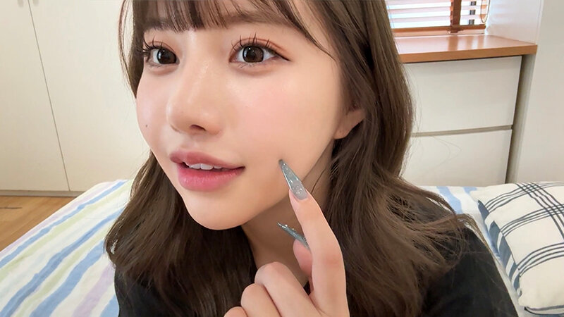 【素人ムクムクROOM】 部屋で昼からハメパコる同棲カップル！ ラブラブ・即ハメ・家中いつでもどこでも・ハメ撮り・中出し エロカワ彼女5名収録！ サンプル