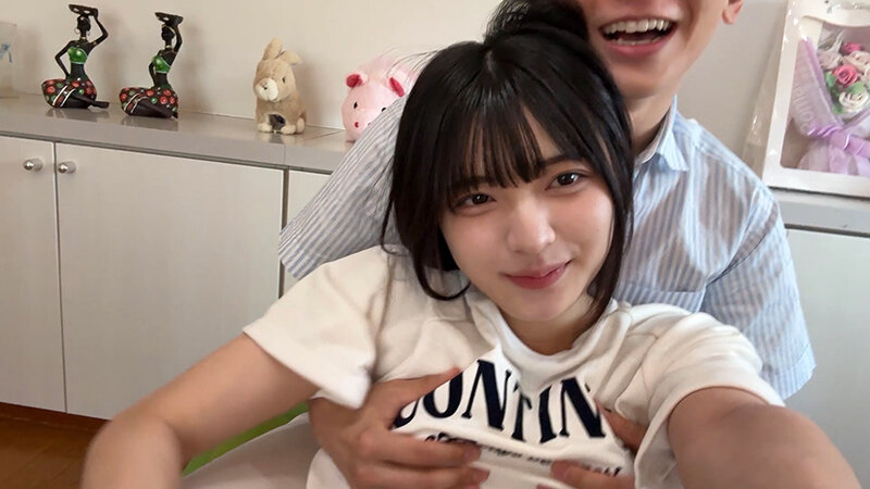 【素人ムクムクROOM】 部屋で昼からハメパコる同棲カップル！ ラブラブ・即ハメ・家中いつでもどこでも・ハメ撮り・中出し エロカワ彼女5名収録！ サンプル