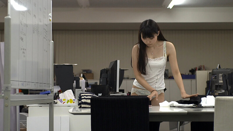 オフィス更衣室盗撮 制服OLの日常を覗き見 4時間スペシャル! 画像7