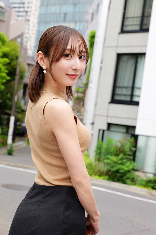 社長の愛人秘書。金を持て余したセレブ美女サンプル画像1