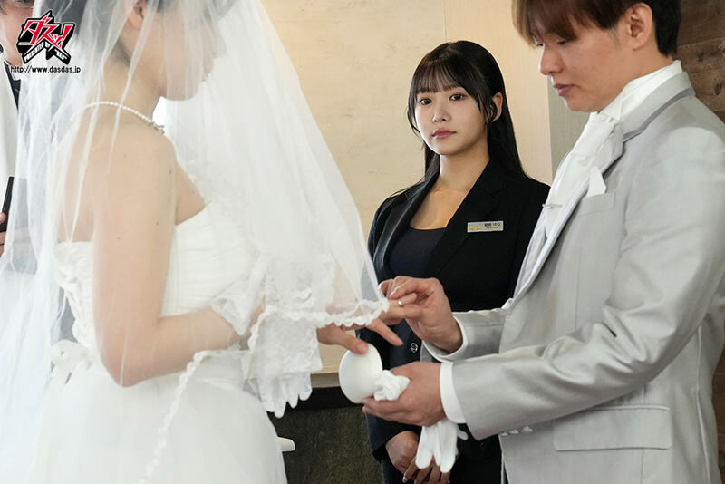 【人生で最も特別な日ーそれは結婚式─】新婦の目を盗んで、何度も何度も繰り返す生ハメ強●ズコバコSEX!唾液を絡ませて腰を振りまくる変態ウエディングプランナー 姫咲はな