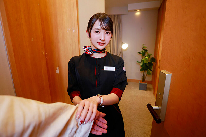【VR】肉食CAさんの唾液た～っぷり濃厚ベロチューと極上の乳首こねくり騎乗位！捕まえた男を狂わすWコンボ責めで一晩中何度も射精させる 幸村泉希 画像3