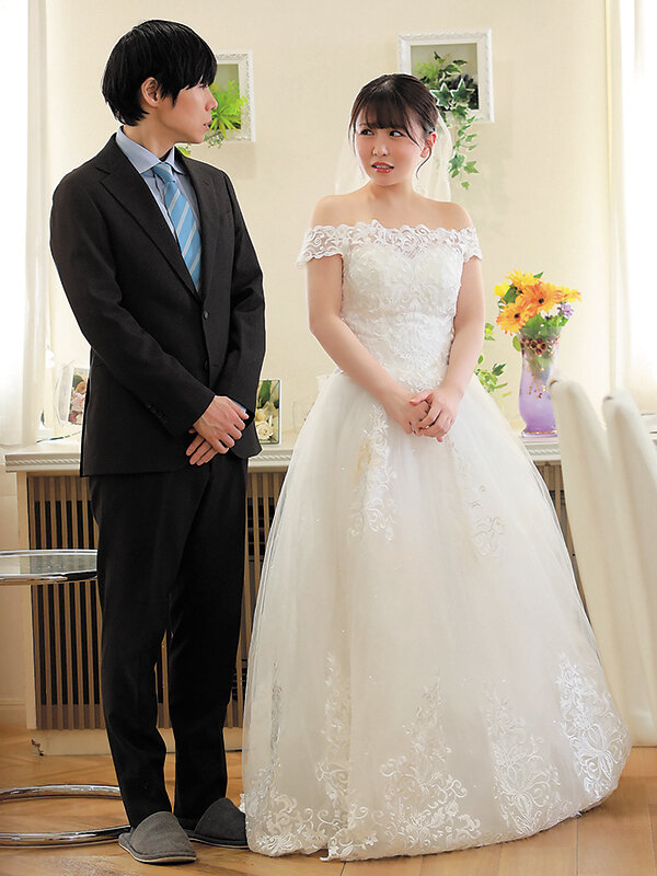 「お願い、この週末だけ恋人のフリして？」同僚OLの両親を安心させるため婚約者に成りすますうち二人でお風呂に入ることになり…濡れテカる美巨乳にたまらず即パコ恋人設定に便乗して3日間ハメまくった 柏木こなつのサンプル画像