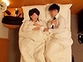 一般男女モニタリングAV 職場の同僚ドッキリ企画 出張先のビジネスホテルで憧れの女先輩と後輩男子が2人っきりでまさかまさかの相部屋宿泊！次々と巻き起こるエッチなハプニングで急接近した同じ職場の男女が会社に内緒の生ハメセックス！翌日の仕事も忘れ没頭のけぞりイ… サンプル画像5
