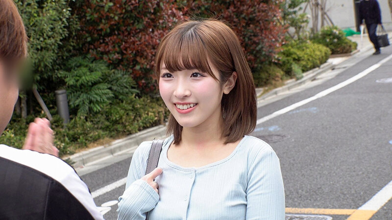 子育てに奮闘してる綺麗なママさん！「童貞くんに素股まででよいのでSEX教えてください！？」育児に追われレス気味の欲求不満オ○ンコに童貞チ○ポ擦りつけると溢れるいやらし汁//「初めてが私じゃダメかな…（ハート）」母性＆性欲が高まるママがそのままヌルっと生挿入筆… サンプル画像 18