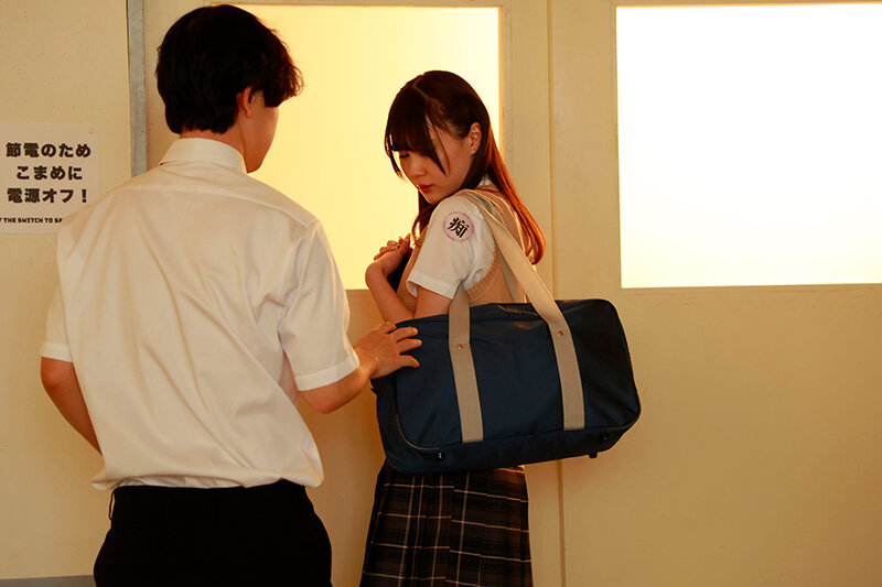 貼れば誰でもいいなり!ハーレム洗脳シールでクラスの一軍女子を完全支配してハメ比べ! 3枚目