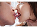 一般男女モニタリングAV マジックミラーの向こうにはキスをしてくれない旦那！愛する旦那とはご無沙汰な人妻がどんどん過激になる10種類の濃厚ディープキス体験！2 年下青年とのベロチューで久しぶりにオマ○コが熱くトロけた奥様は初めてのキスまみれセックスで連続中出… - 6
