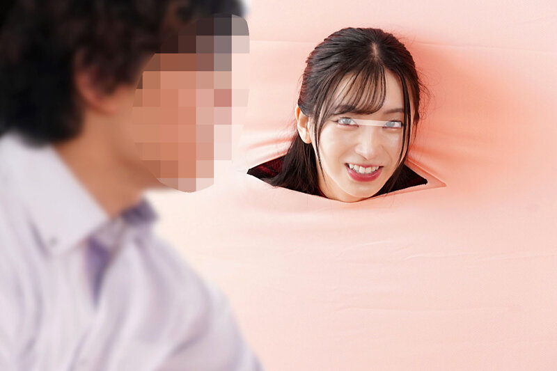 一般男女モニタリングAV 顔は旦那/カラダはNTR!2 何も知らない夫の目の前で壁穴から顔だけ出した人妻がバレないようにデカチンSEXで連続中出し! 画像4