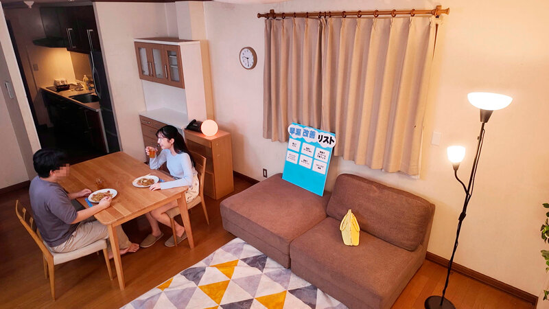 一般男女モニタリングAV 早漏童貞リアリティショー企画 リアル友達同士の大学生男女がひとつ屋根の下で「24時間早漏改善生活」ゴムを重ねても冷やしても何を試しても無限に暴発→即勃起する男友達チ○ポを救う奥の手は生ハメ筆おろし!性欲が止まらない2人は友情の壁を超… 画像4