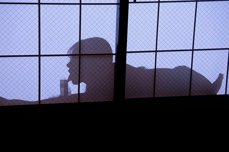 美人義母の障子越しシルエットSEXを毎日覗いていることに気づかれて…父が出張中、童貞の僕を寝室に連れ込み何度も中出しさせてくれた義母との秘密の家庭内NTR 望月りんね サンプル