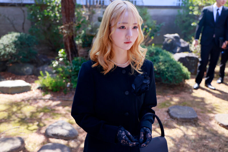 金髪喪服ギャル。6年ぶりに再会した部活仲間に記憶が無くなるまで酔わされ集団中出し乱交で弄ばれた元野球部マネージャー めぐり24歳 ギャル・素人 ★0 シーン2