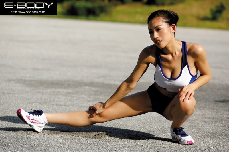 EBOD-472 第 10 部分 - 165 分钟