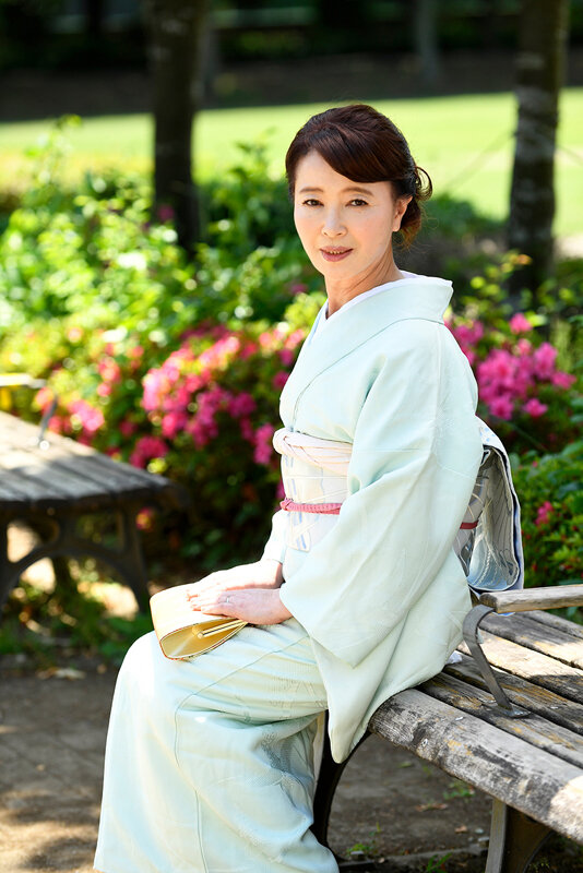 六十前後の美人高齢婦人 8時間 1枚目