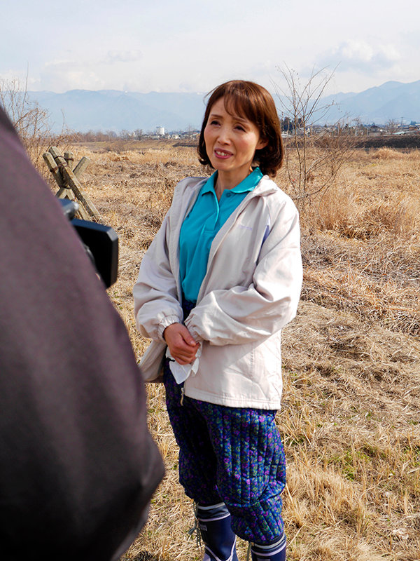 EMAF-606 第 3 部分 - 80 分钟