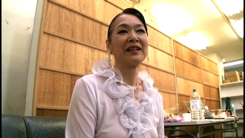 EMAZ-085 Part 1 - 30 minutes