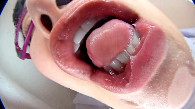 肉厚ベロ美女のバーチャルキス 画像4
