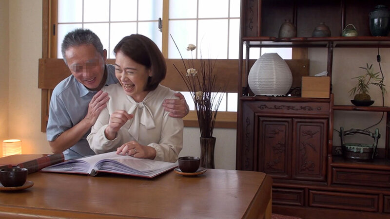 覗き撮られた汗ばむSEX！熟年同士だからこそ燃え上がる禁断の濃密不倫4時間ベスト（2） 画像8