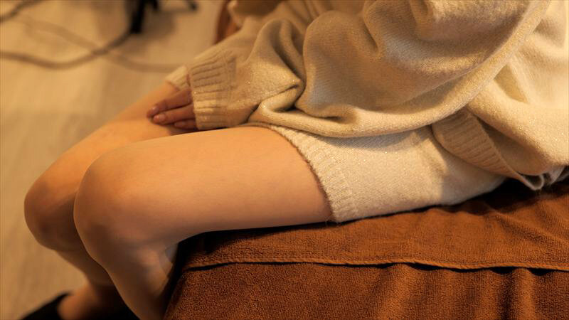 伝説の性感マッサージ VS 葵百合香 1枚目