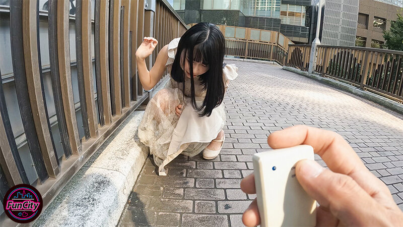 恥ずかしい露出デートでアヘ潮ダダ漏れしちゃった敏感ロリっ娘 りょうちゃん19歳 画像3