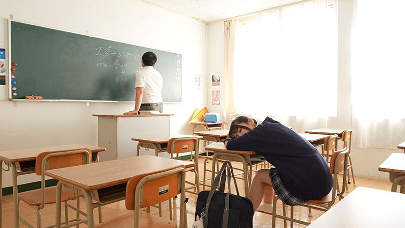 ねっとりベロチューと乳首舐めで誘惑 涎だらだら淫舌フェラで教師を沼らせる痴女J系 倉木しおり 画像1