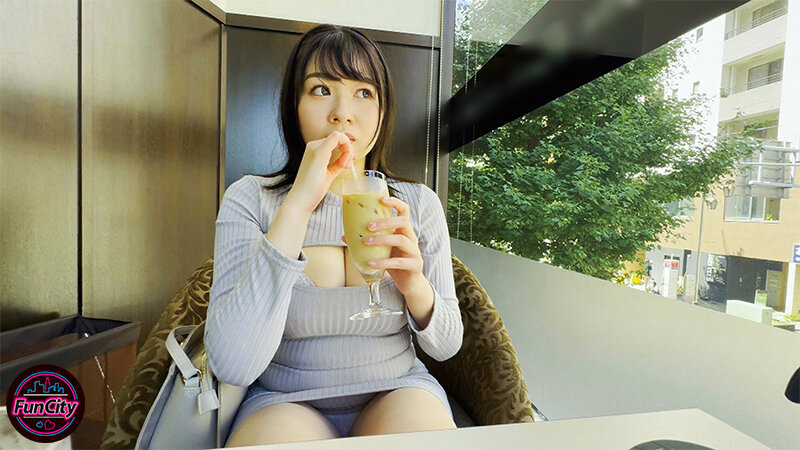 パイ活!!オイルぬるぬる天然おっぱい温泉デート 小坂ひまり(20歳) 画像2