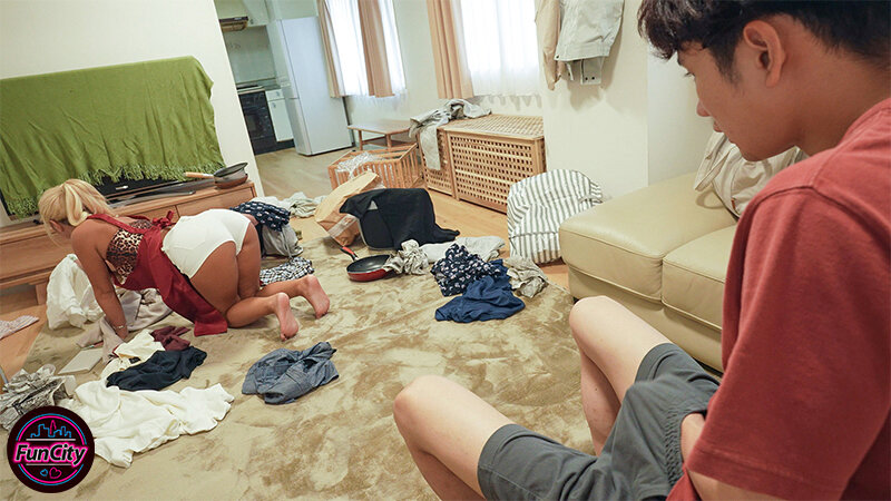 汚部屋住みの淫キャにも優しい日焼けギャルは… デカ尻で挑発してくるパート家政婦 蘭華 画像3