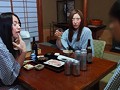 出張先の温泉旅館で女上司と酒を飲んでいたらお説教に！次第に酔っ払ってきた女上司の浴衣が乱れノーブラ生爆乳が丸見え！当然、勃起してしまい… サンプル画像17