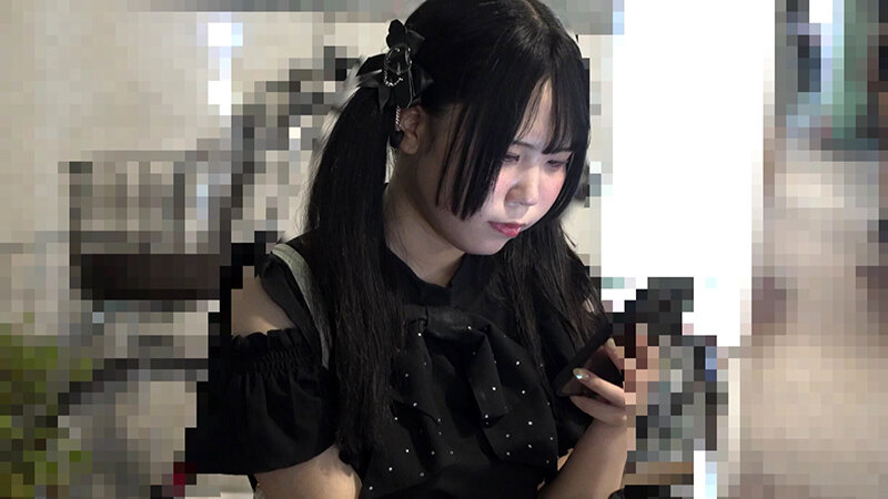 【トー横帰れない（1●）】無防備女睡眠姦盗撮V 画像1