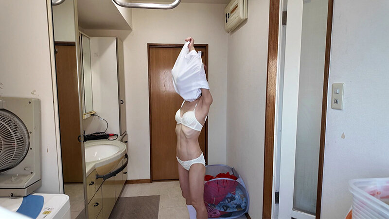 【ミニマム体型・Hちゃん】部活J系ツケマワシ家庭内盗撮睡眠姦 尋井うみのサンプル画像 2