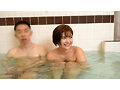 婚活パーティーで出会った初対面の男女マイクロビキニに着替えてもらい密室風呂に入ったらどうなる? サンプル画像11