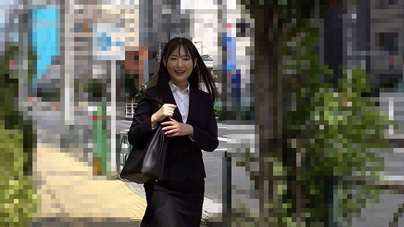 退職代行に密着。「私のカラダを好きにしていいので退職を認めて下さい。」 豊富な男性キャリアと豊満なボディで依頼者を救うはずが、上司の技巧に堕ち味わったことのない快楽の沼へ…。 サンプル