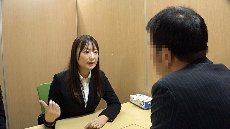 退職代行に密着。「私のカラダを好きにしていいので退職を認めて下さい。」 豊富な男性キャリアと豊満なボディで依頼者を救うはずが、上司の技巧に堕ち味わったことのない快楽の沼へ…。 サンプル