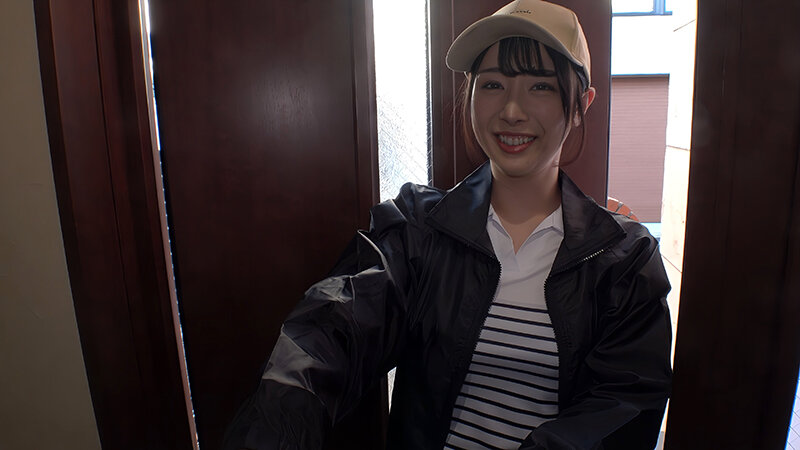 街でよく見かける地域担当の宅配パート妻 配達された勢いでガチ口説き!あっという間に他人ま〇こGET完了! 10枚目