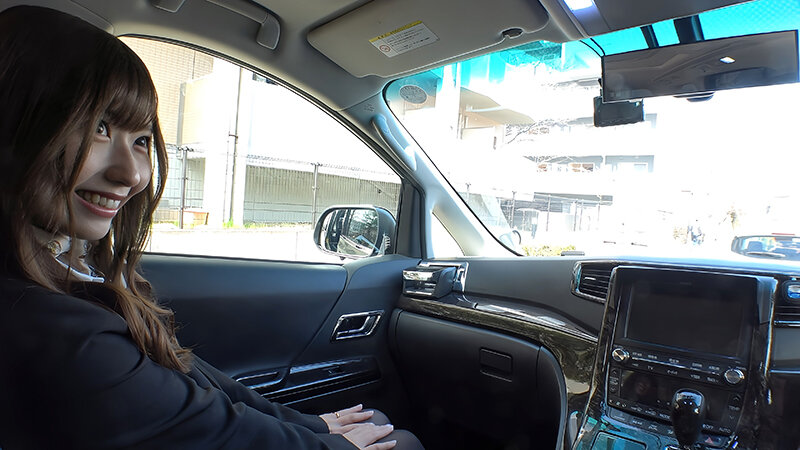 メス臭を漂わせ納車してくれた美人巨乳CARディーラー スーツ姿のままで性処理メンテナンスもお願いしてみた!? 画像12