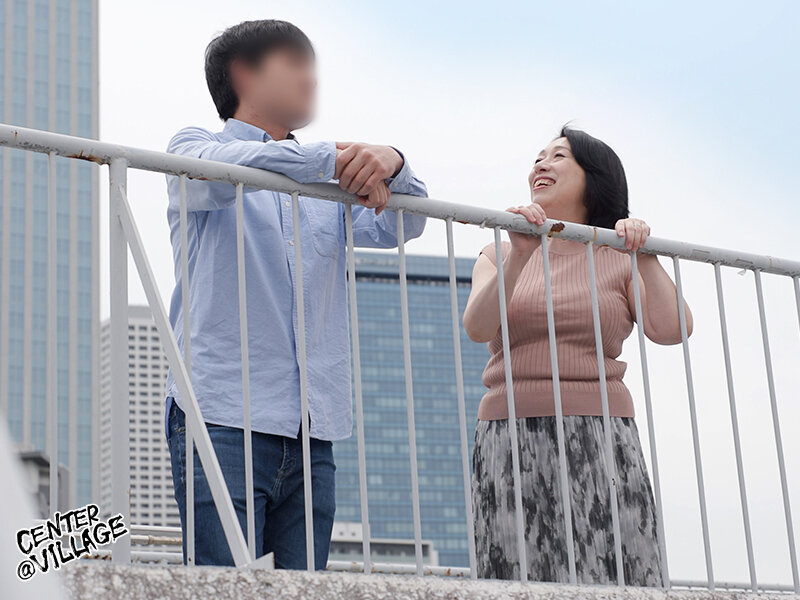 運命の再会 引っ越し先のアパートの隣人は学生時代に付き合っていた担任●師だった 柏木舞子 2枚目