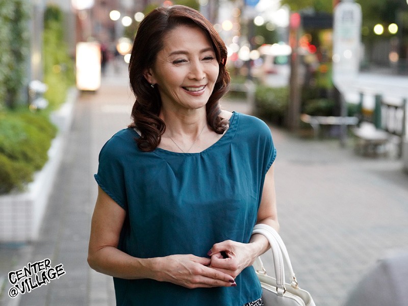 初撮り五十路妻、ふたたび。 御崎千景