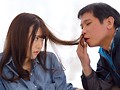 愛する夫のために嫌がりながら愛人契約を結んだ人妻 旦那の会社主催のキャンプに行ったら脅され犯●れる…。 小鳥遊ももえ